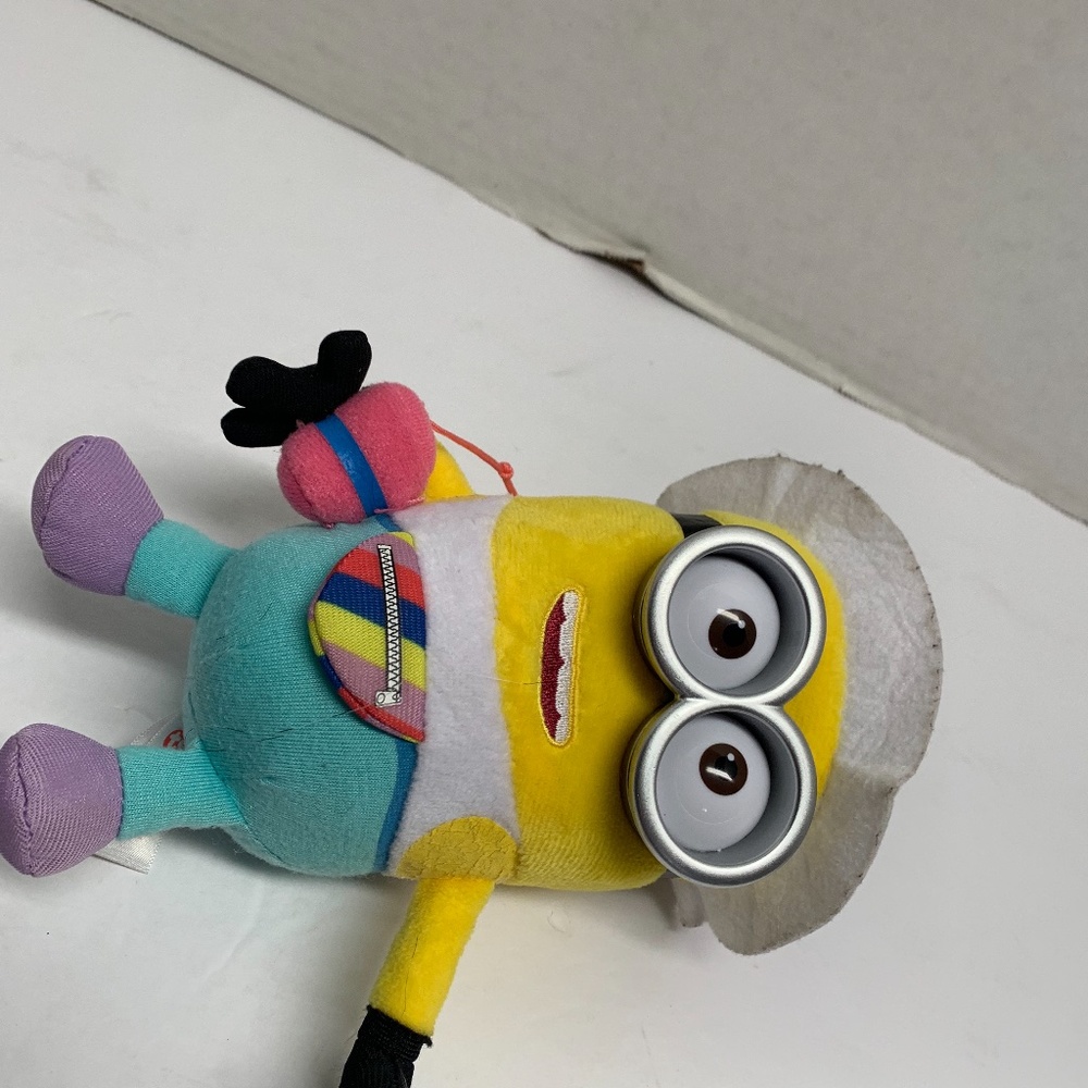 Ty Beanie Babies Jerry Despicable Me Minion 8 in Tall with Fanny pack - Picture 4 of 4